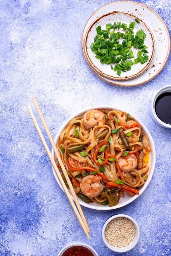 Les avantages des woks en acier carbone dans vos préparations asiatiques